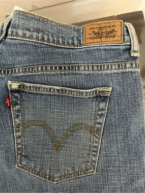 Levi Strauss Straight Leg Denim Size 14. Style 505